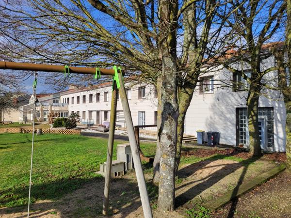 Immeuble à vendre SAINT LOUP LAMAIRE (79) Terrain aménagé 3340 m²