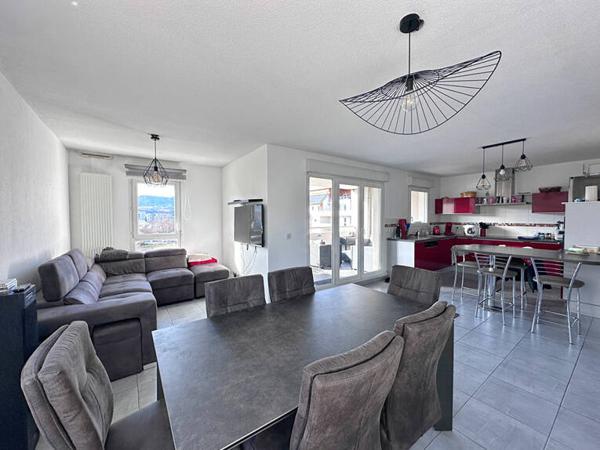 Appartement 4 pièces - Traversant - Chambéry - 85m2