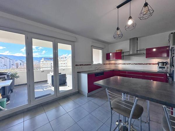 Appartement 4 pièces - Traversant - Chambéry - 85m2