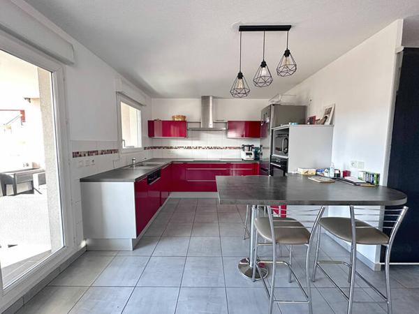 Appartement 4 pièces - Traversant - Chambéry - 85m2