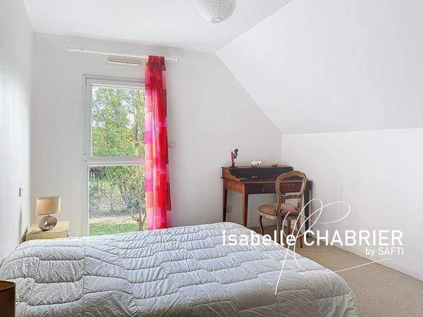 LA CHAPELLE SAINT LAUD, MAISON D'ARCHITECTE AVEC PISCINE