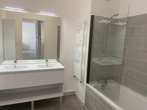 SAINT GILLES CROIX DE VIE - APPARTEMENT T3 - 62 M2