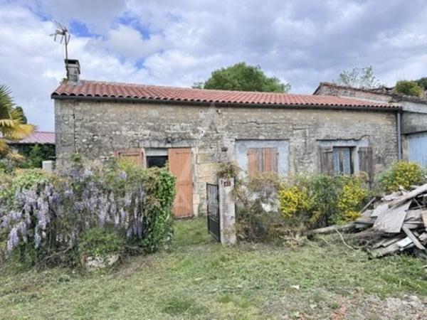 Champniers, Propriété avec beau potentiel sur 1ha