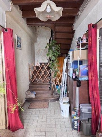 Champniers, Propriété avec beau potentiel sur 1ha