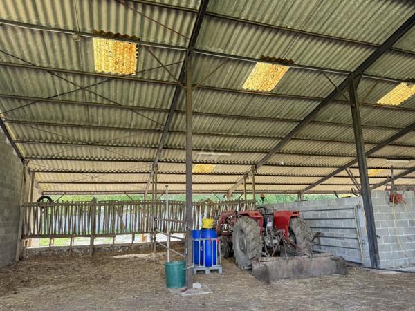 Champniers, Propriété avec beau potentiel sur 1ha