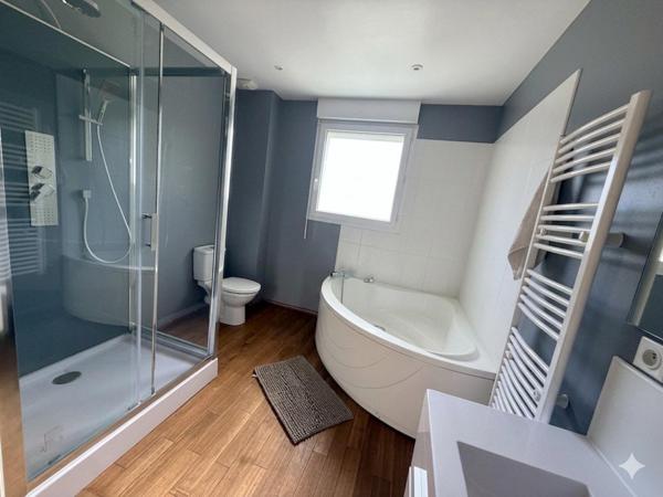 Posez vos valises , le charme et le confort n'attendent que vous .