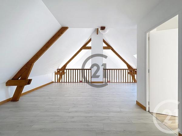 Maison à vendre  9 pièces - 212 m 2   LA TURBALLE  - 44
