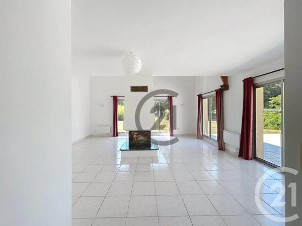 Maison à vendre  9 pièces - 212 m 2   LA TURBALLE  - 44
