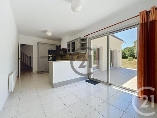 Maison à vendre  9 pièces - 212 m 2   LA TURBALLE  - 44