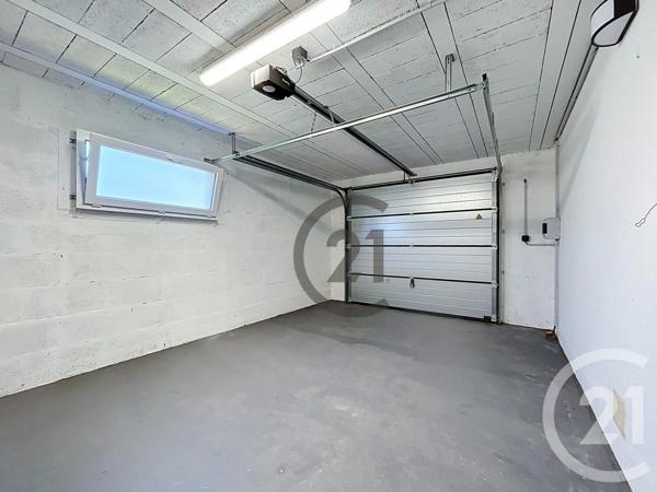 Maison à vendre  9 pièces - 212 m 2   LA TURBALLE  - 44
