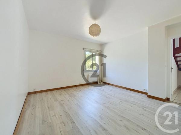 Maison à vendre  9 pièces - 212 m 2   LA TURBALLE  - 44
