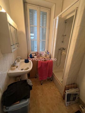 Immeuble à vendre de 264 m²