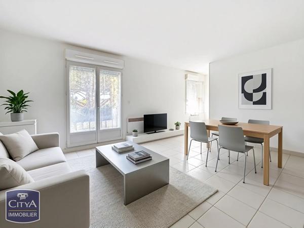 Appartement à vendre 2 pièces 49.7m² Villemoustaussou (11620)