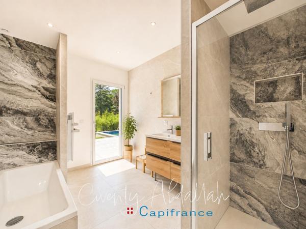 VILLA CONTEMPORAINE D'EXCEPTION – 192 m² DE PLAIN-PIED AVEC PISCINE - en limite de Gilly sur Isère (73)