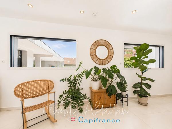 VILLA CONTEMPORAINE D'EXCEPTION – 192 m² DE PLAIN-PIED AVEC PISCINE - en limite de Gilly sur Isère (73)
