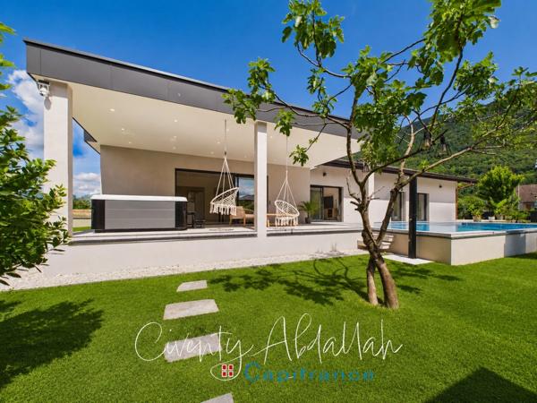 VILLA CONTEMPORAINE D'EXCEPTION – 192 m² DE PLAIN-PIED AVEC PISCINE - en limite de Gilly sur Isère (73)