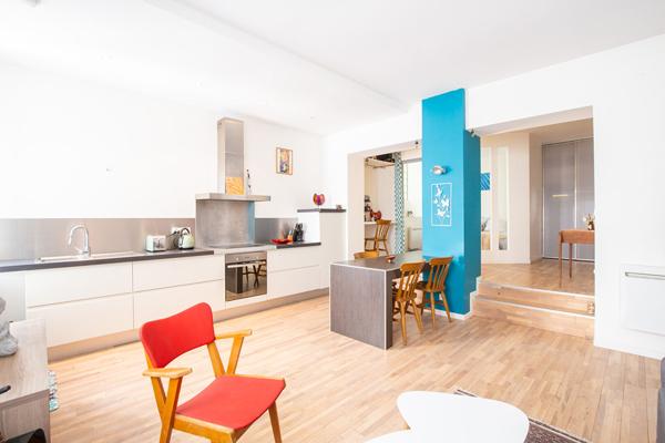 A VENDRE EN IMPASSE NANTES SAINT-CLEMENT SPACIEUX TYPE 2 RENOVE