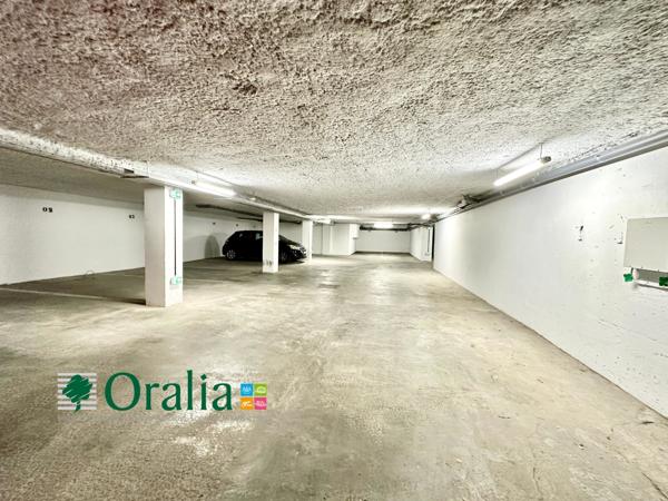 Parking · Location Bordeaux (33000)