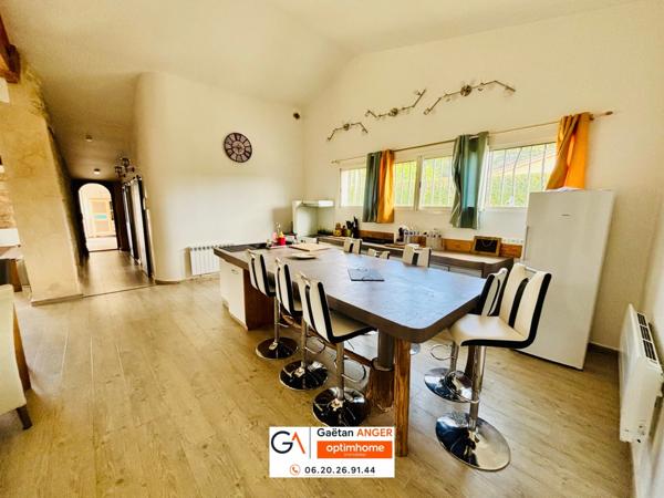 Maison familiale en pierre 184m2 de plain-pied