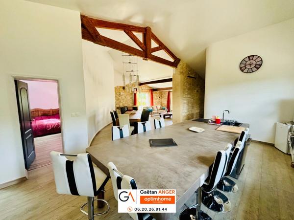 Maison familiale en pierre 184m2 de plain-pied