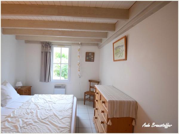 Maison à vendre 5 pièces SAINT MARTIN DE RE (17): Maison familiale lumineuse au calme, proche commerces et plage