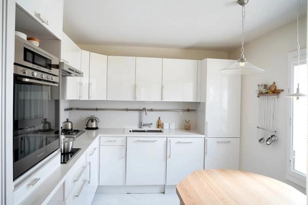 Maison à vendre 5 pièces SAINT MARTIN DE RE (17): Maison familiale lumineuse au calme, proche commerces et plage