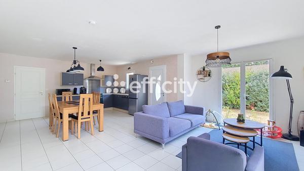 Maison
         3 pièces
        - 77 m² Exclusivité 227 900 € *