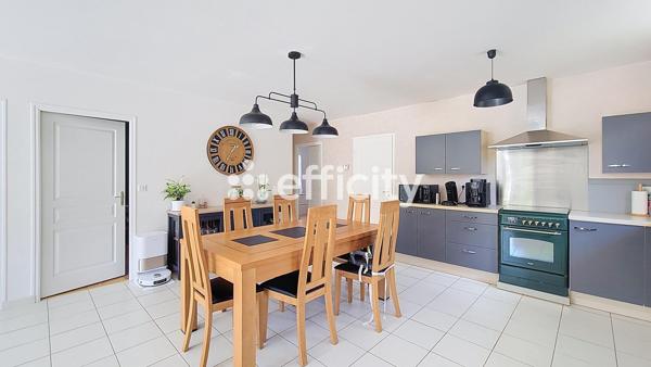 Maison
         3 pièces
        - 77 m² Exclusivité 227 900 € *
