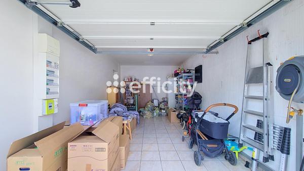 Maison
         3 pièces
        - 77 m² Exclusivité 227 900 € *
