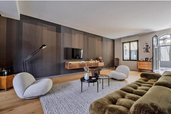 ARCHITECTURE BORDELAISE VALORISÉE- 2018 - Maison en pierre surélevée avec garage et dépendance - Le bouscat