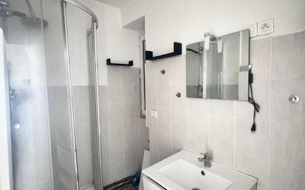 Appartement à vendre    2 pièces •  Persan