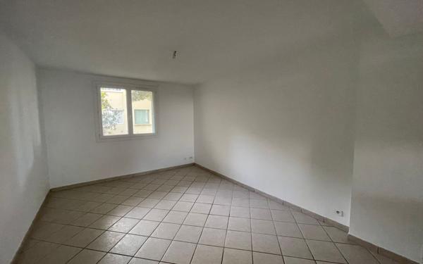 Appartement à vendre    3 pièces • 70 m2 La Seyne-sur-Mer