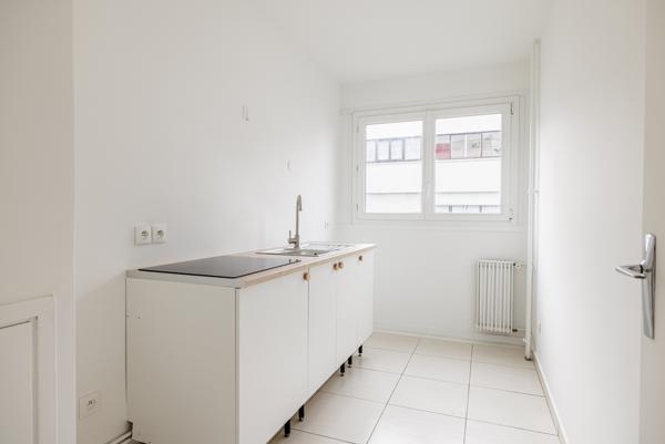 Paris (75019) Bassin de la Villette - 2 pièces de 50 m2 refait à neuf, une cave en sous-sol