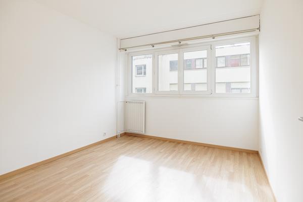 Paris (75019) Bassin de la Villette - 2 pièces de 50 m2 refait à neuf, une cave en sous-sol