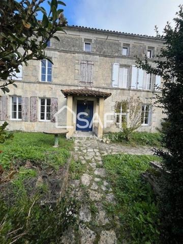 Maison Charentaise entre Aigre et Matha