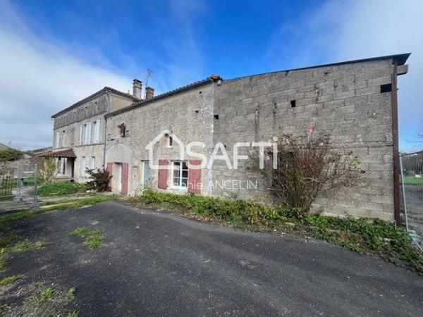 Maison Charentaise entre Aigre et Matha