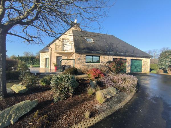 A vendre maison contemporaine , rare sur le marche proche Saint Meen le grand