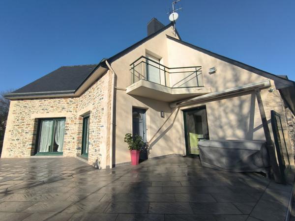 A vendre maison contemporaine , rare sur le marche proche Saint Meen le grand