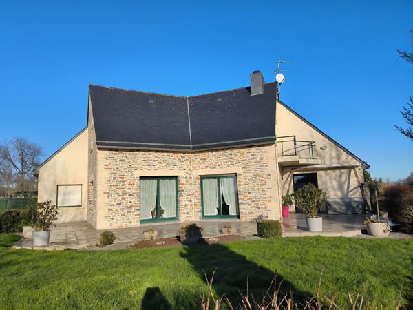 A vendre maison contemporaine , rare sur le marche proche Saint Meen le grand