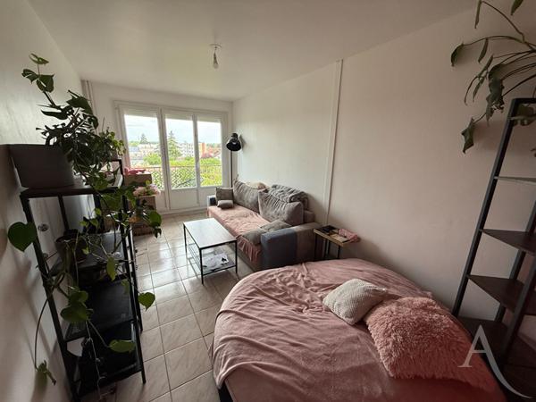 Appartement T2 avec balcon et place de parking