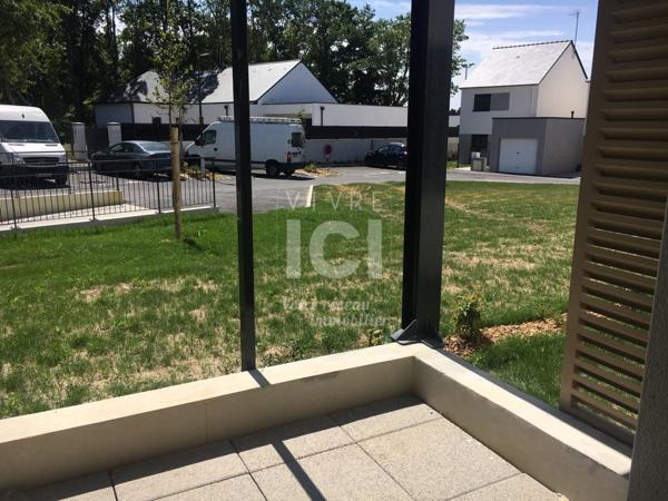 Appartement T2 de 43.13m² avec terrasse + stationnement - Centre ville TREILLIERES