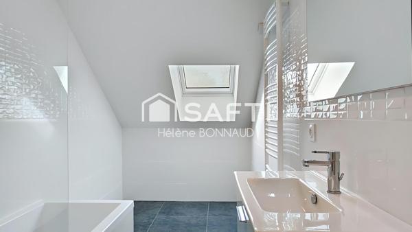 Maison rénovée avec jardin, terrasse et garage
