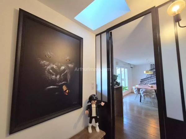 Vente                                                      Appartement
                        
                     5 pièces                      122 m2                     à Draguignan