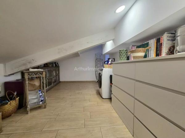 Vente                                                      Appartement
                        
                     5 pièces                      122 m2                     à Draguignan