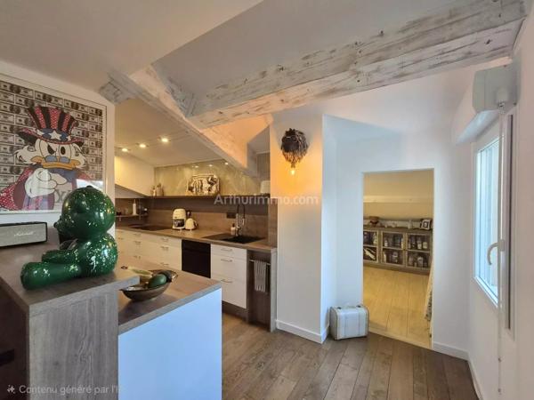 Vente                                                      Appartement
                        
                     5 pièces                      122 m2                     à Draguignan