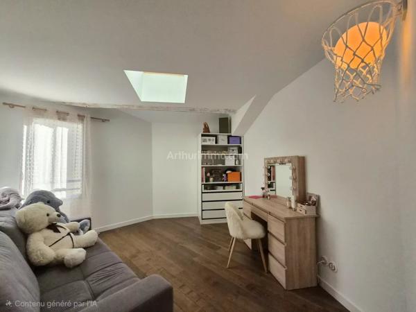 Vente                                                      Appartement
                        
                     5 pièces                      122 m2                     à Draguignan