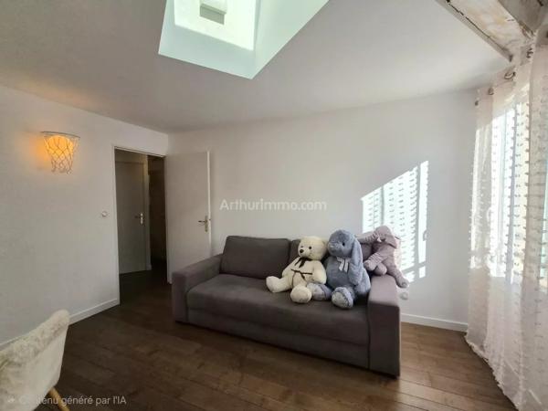 Vente                                                      Appartement
                        
                     5 pièces                      122 m2                     à Draguignan