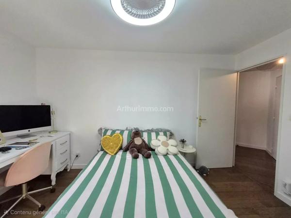 Vente                                                      Appartement
                        
                     5 pièces                      122 m2                     à Draguignan