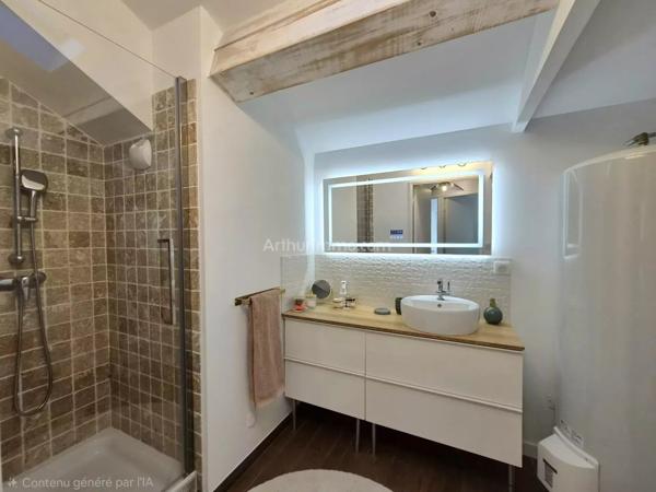 Vente                                                      Appartement
                        
                     5 pièces                      122 m2                     à Draguignan