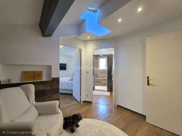 Vente                                                      Appartement
                        
                     5 pièces                      122 m2                     à Draguignan